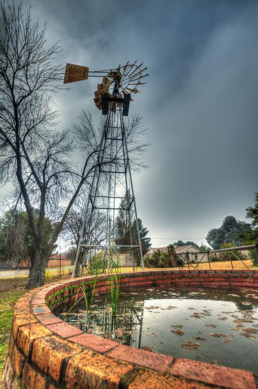 Ancient Windmill Guesthouse And Conference Venue Benoni Buitenkant foto